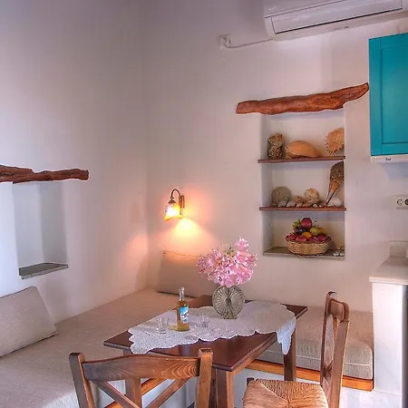 Pano Gitonia Aparthotel 3*